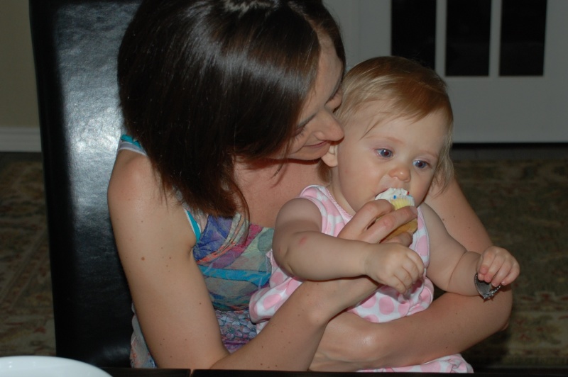 2009-05-29-09 SYDNEY'S 1ST BD.jpg